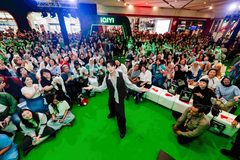 Bikin Meleleh Fans, Aktor Ganteng Cheng Lei Sukses Guncang Jakarta Lewat iQIYI Starship